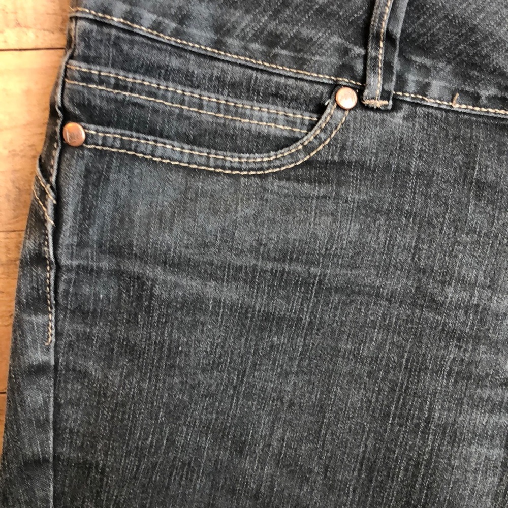 Love Etc. Denim Shorts Size 31 waist - Picture 2 of 9